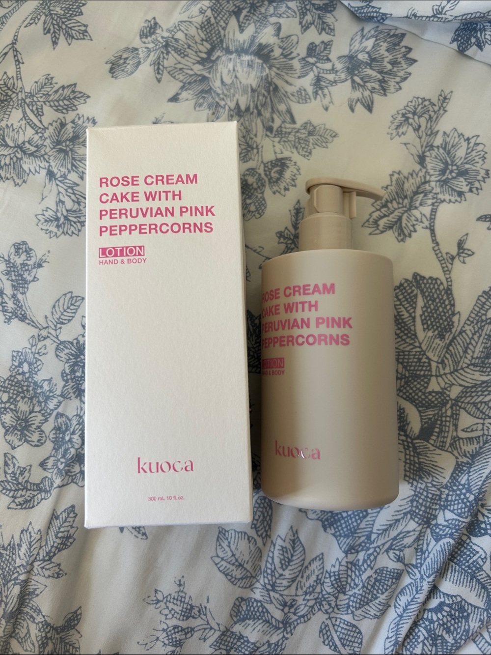 Kuoca rose cake hand and body lotion